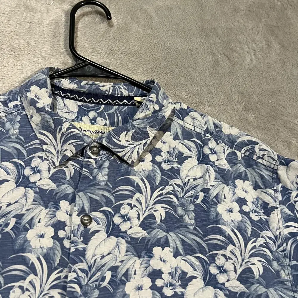 Tommy Bahama Shirt Mens Large Blue Silk Floral Hawaiian Button Up Original Fit